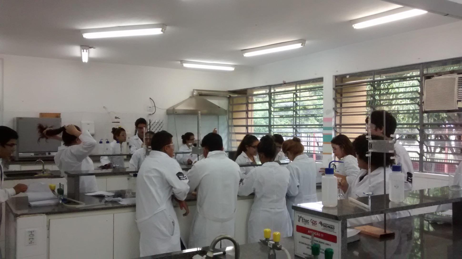 Aulas Práticas Realizadas nos Laboratórios da Etec Suzano