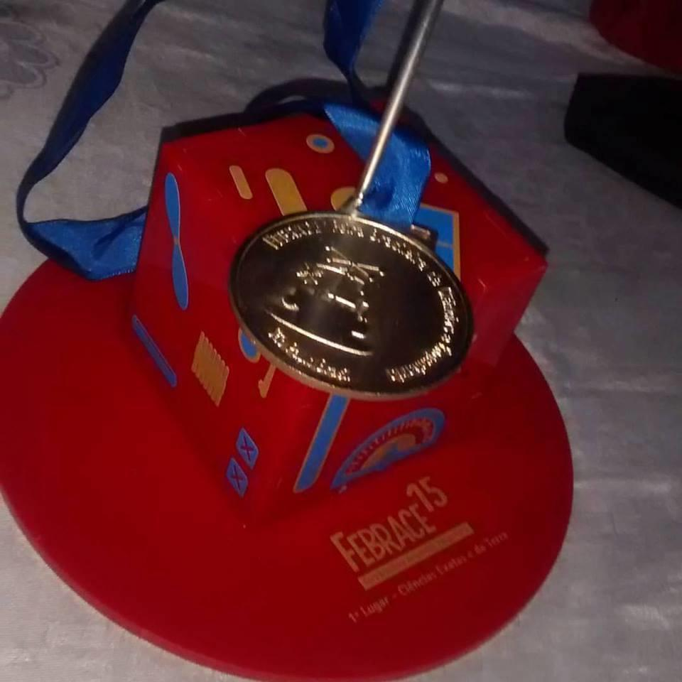 Trofel e Medalha do 1o Lugar FEBRACE 2017